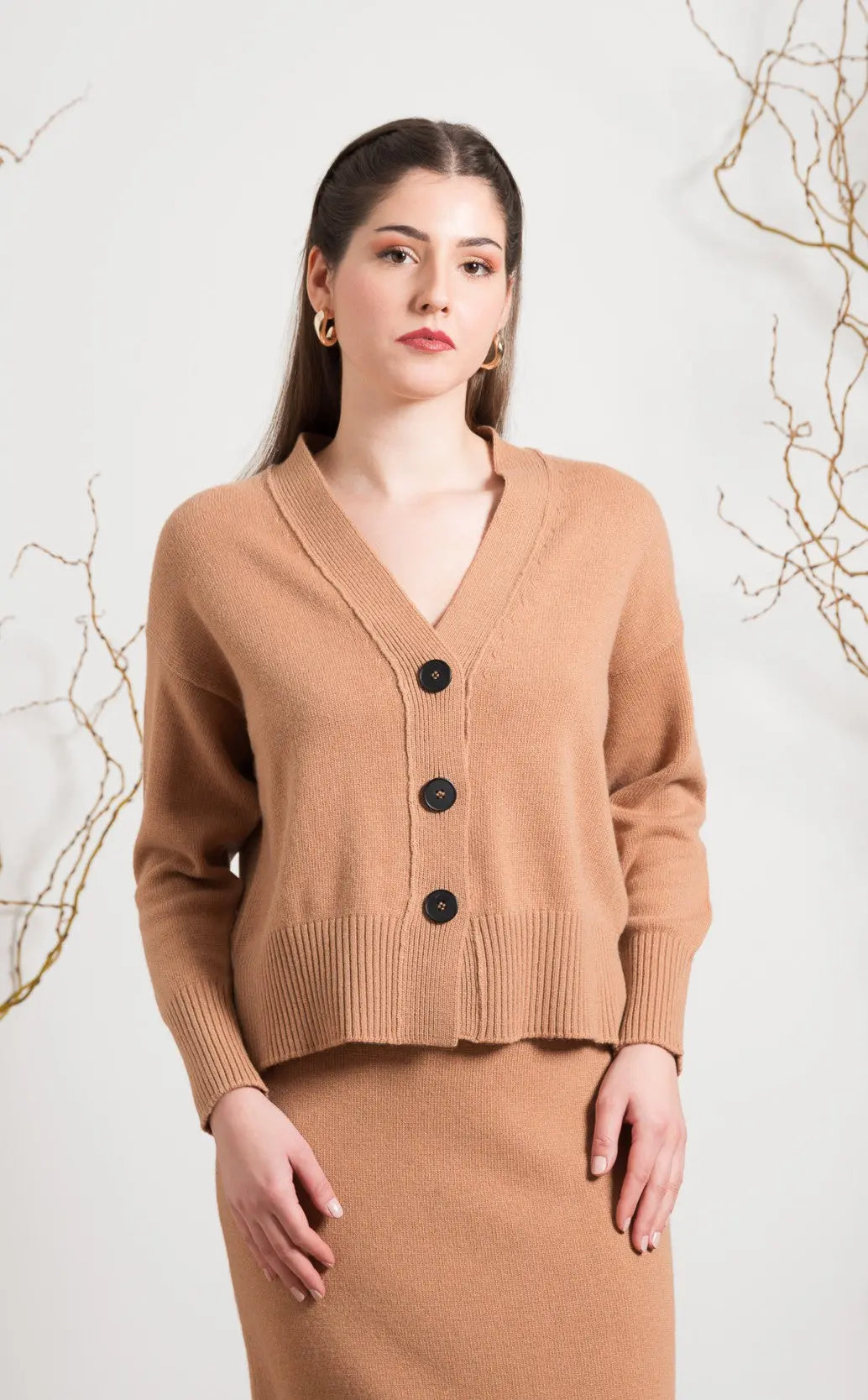 Cardigan con scollo a V, Spacchi laterali e Maxi bottoni A.MA DI COLLODEL MARA