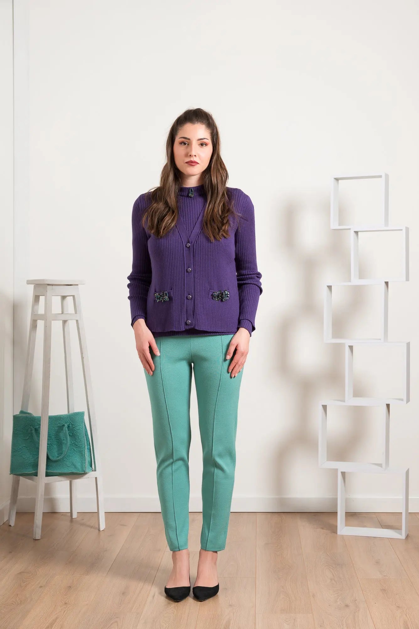 Cardigan Con Scollo a V e Applicazioni Frontale ST.GEORGES