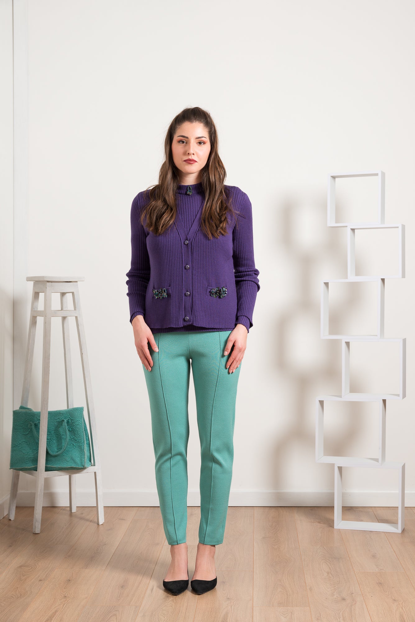 Cardigan Con Scollo a V e Applicazioni Frontale